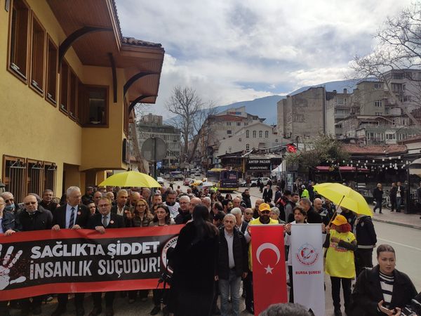 SAĞLIK EMEKÇİLERİNİN TIP BAYRAMI KUTLUYORUZ