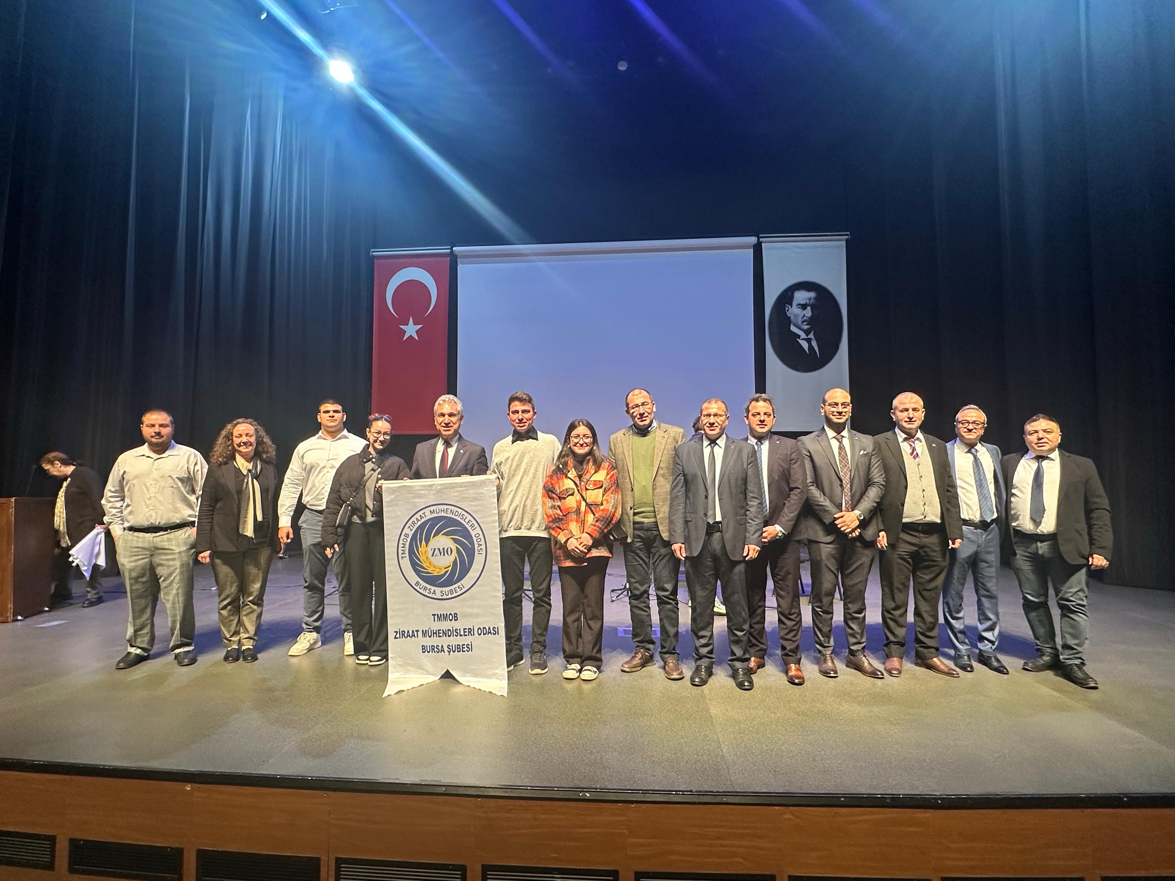 MESLEKTE 50. VE 30. YILINI TAMAMLAYAN MESLEKTAŞLARIMIZA PLAKET TAKDİM TÖRENİ DÜZENLENDİ