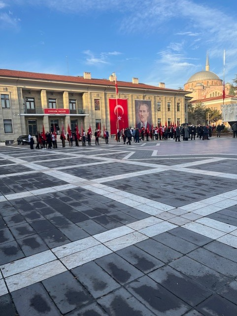 VALİLİK TARAFINDAN YAPILAN ATATÜRK’Ü ANMA PROGRAMINA KATILIM