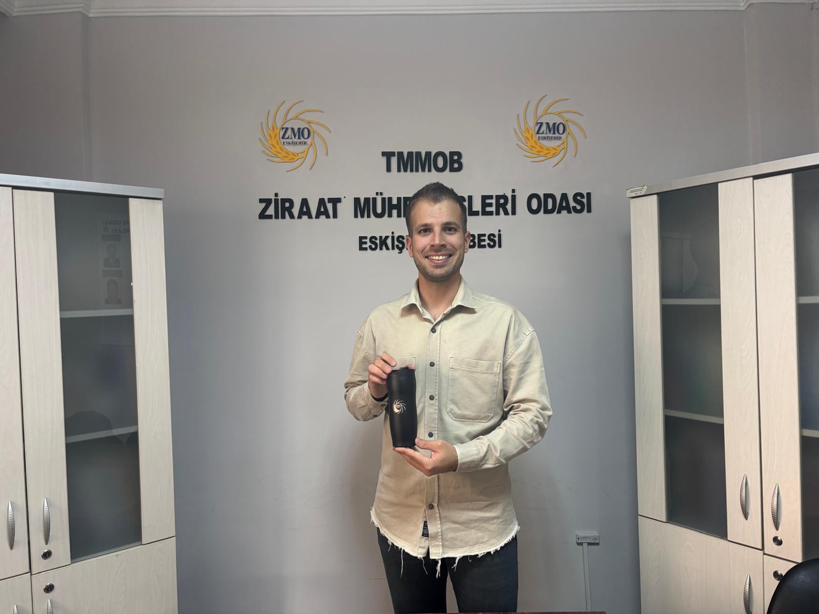 ÜYELERİMİZE TERMOS TAKDİMLERİ DEVAM EDİYOR 