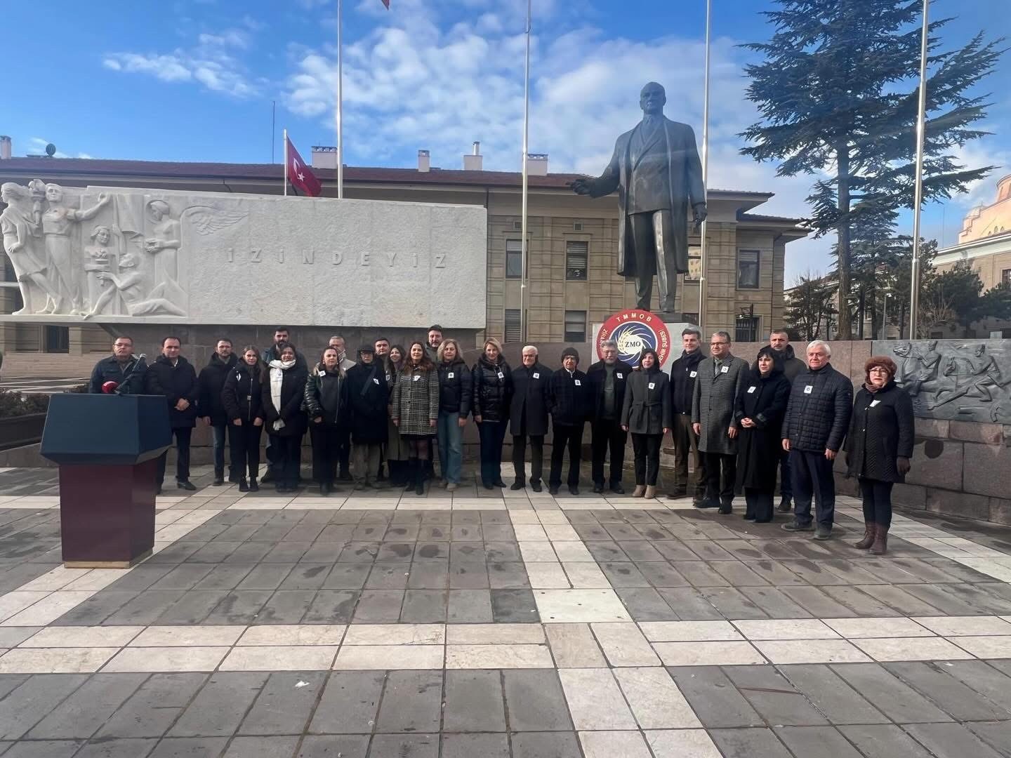 10 OCAK 2026 TARIMSAL ÖĞRETİMİN YILDÖNÜMÜ NEDENİYLE VALİLİK ÖNÜ ATATÜRK ANITI ÇELENK SUNMA PROGRAMI 
