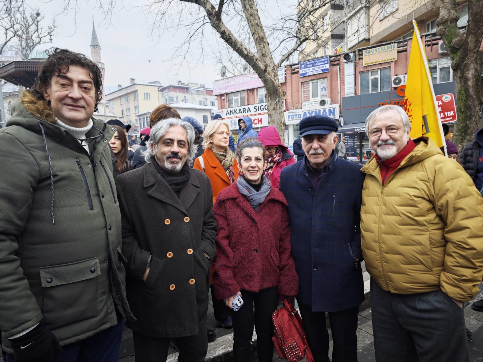 MEMUR VE EMEKLİ MAAŞ ZAMLARI İÇİN ALANLARDAYDIK.