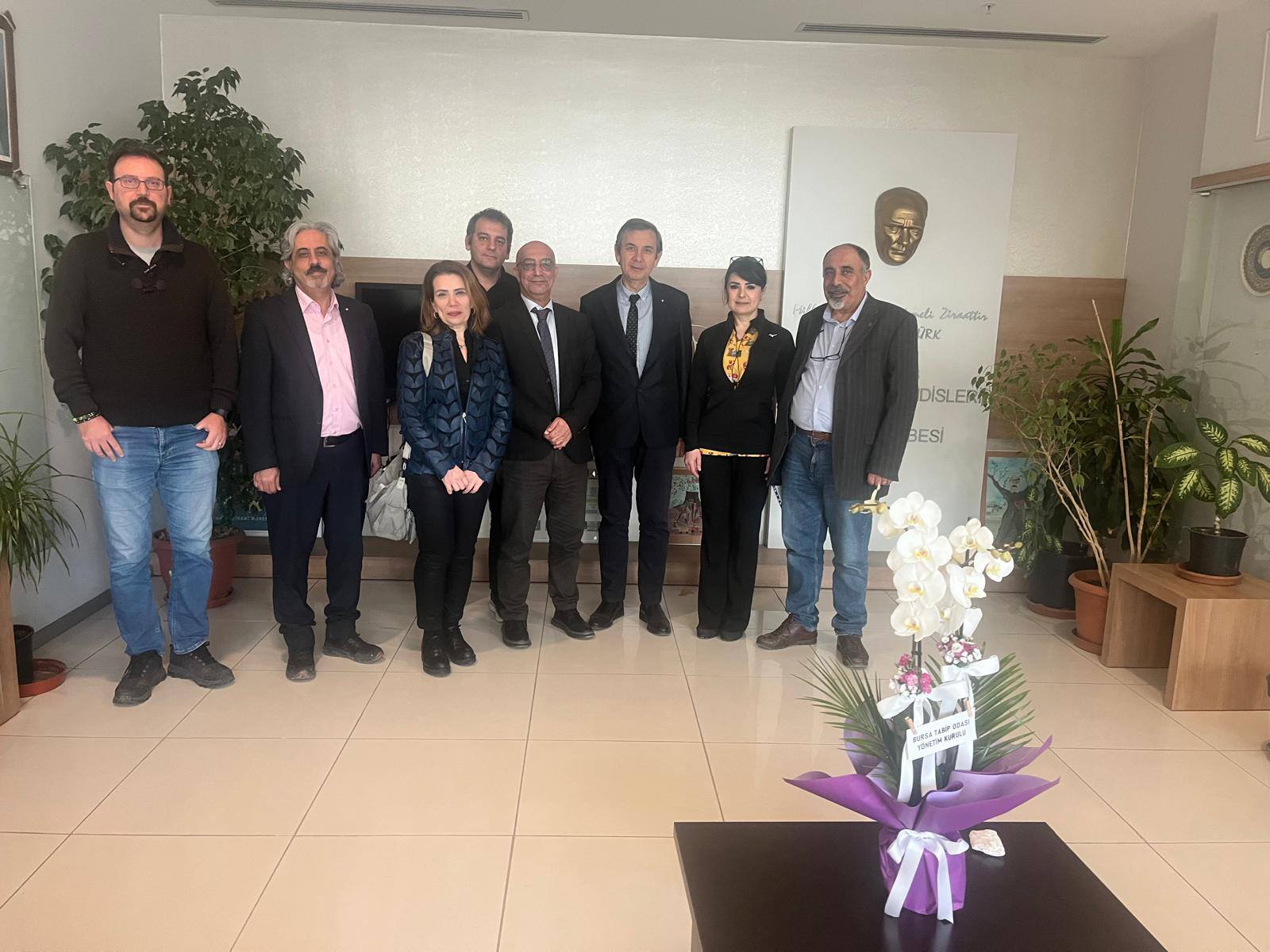 BURSA TABİP ODASI’NDAN TMMOB ZİRAAT MÜHENDİSLERİ ODASI BURSA ŞUBESİ’NE TEBRİK ZİYARETİ