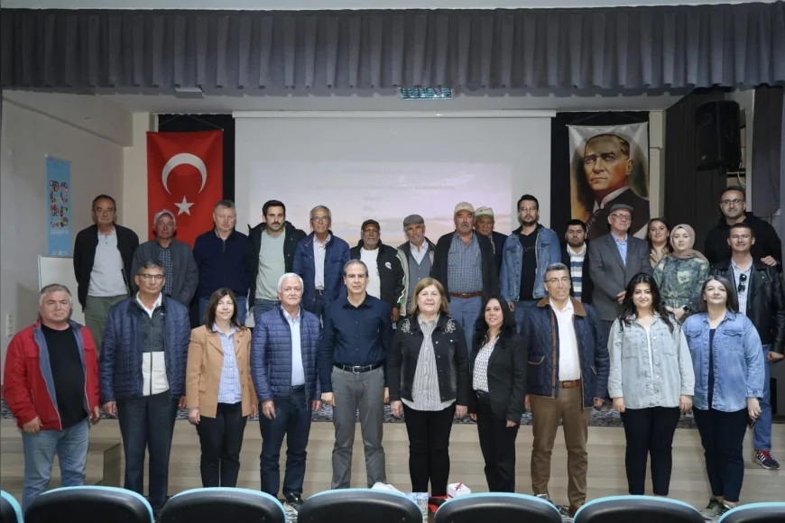 CUMHA- ESKİŞEHİR BÜYÜKŞEHİR BELEDİYESİ ÇİFTELER’DE ÇİFTÇİLERLE BULUŞTU KURU TARIM VE SU VERİMLİLİĞİ MASAYA YATIRILDI-30 NİSAN 2026
