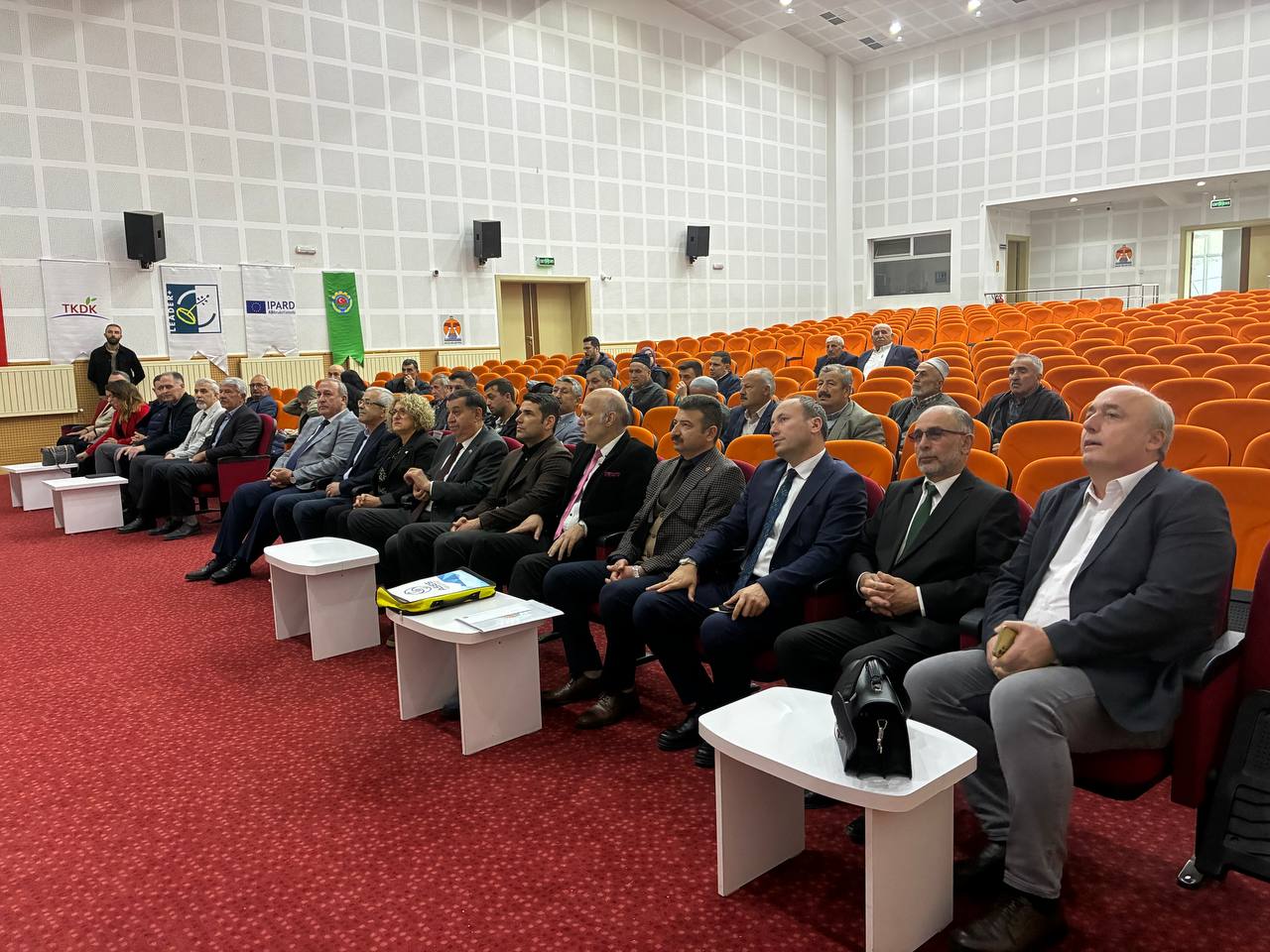 BÖLGEMİZDE HAYVANCILIĞIN GELECEĞİ VE YEM BİTKİLERİNİN STRATEJİK ÖNEMİ PANEL