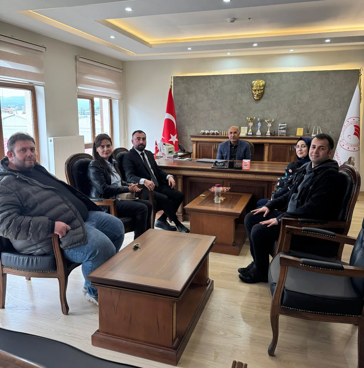 DOĞU AKDENİZ GEÇİT KUŞAĞI TARIMSAL ARAŞTIRMA ENSTİTÜSÜ MÜDÜRÜ SAYIN DOĞAN GÖZCÜ’YÜ YÖNETİM KURULU ÜYELERİMİZLE ZİYARET ETTİK.