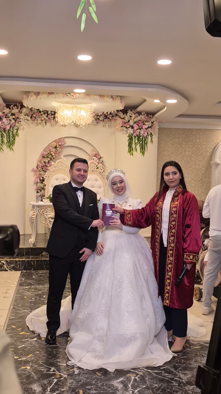 ZİRAAT MÜHENDİSLERİ ODASI ÇALIŞMA ARKADAŞIMIZ FATMA NUR KARCI'NIN DÜĞÜN TÖRENİNE YÖNETİM KURULU OLARAK KATILIM SAĞLADIK.