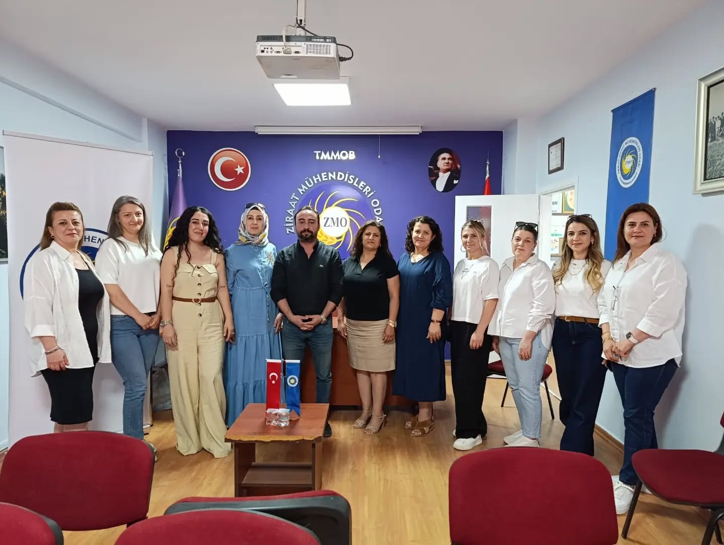 KADIN MESLEKTAŞLARIMIZLA KEYİFLİ BİR KAHVE ETKİNLİĞİNDE BİR ARAYA GELDİK.