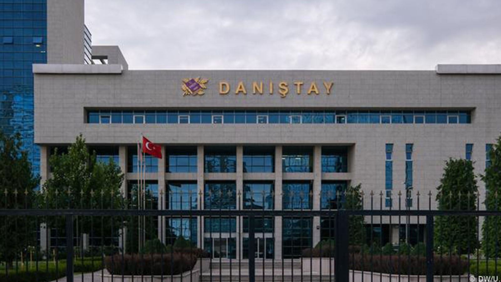 DANIŞTAY'DAN MERA VE ORMAN ALANLARINDA YAPILAŞMAYA İPTAL KARARI
