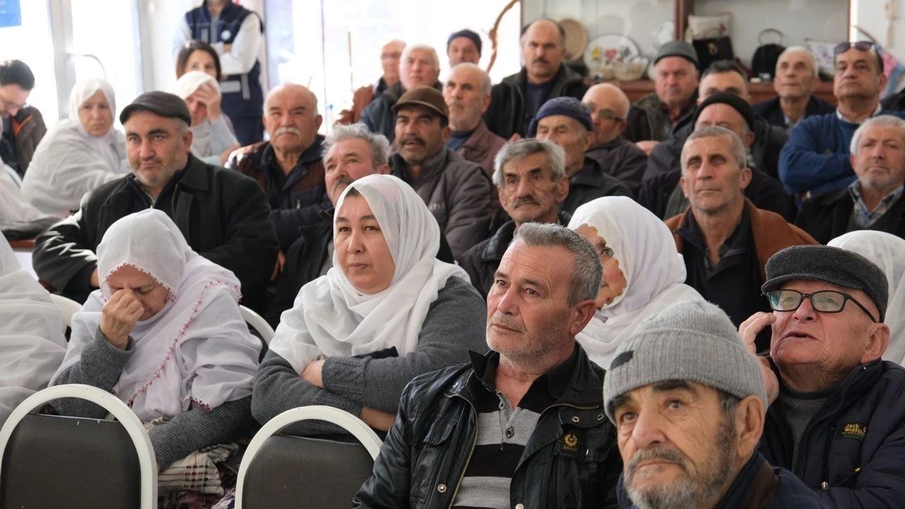 ES GAZETE.COM:  ZEYTİN ÜRETİCİLERİ EĞİTİMDE BULUŞTU - 17 ŞUBAT 2025