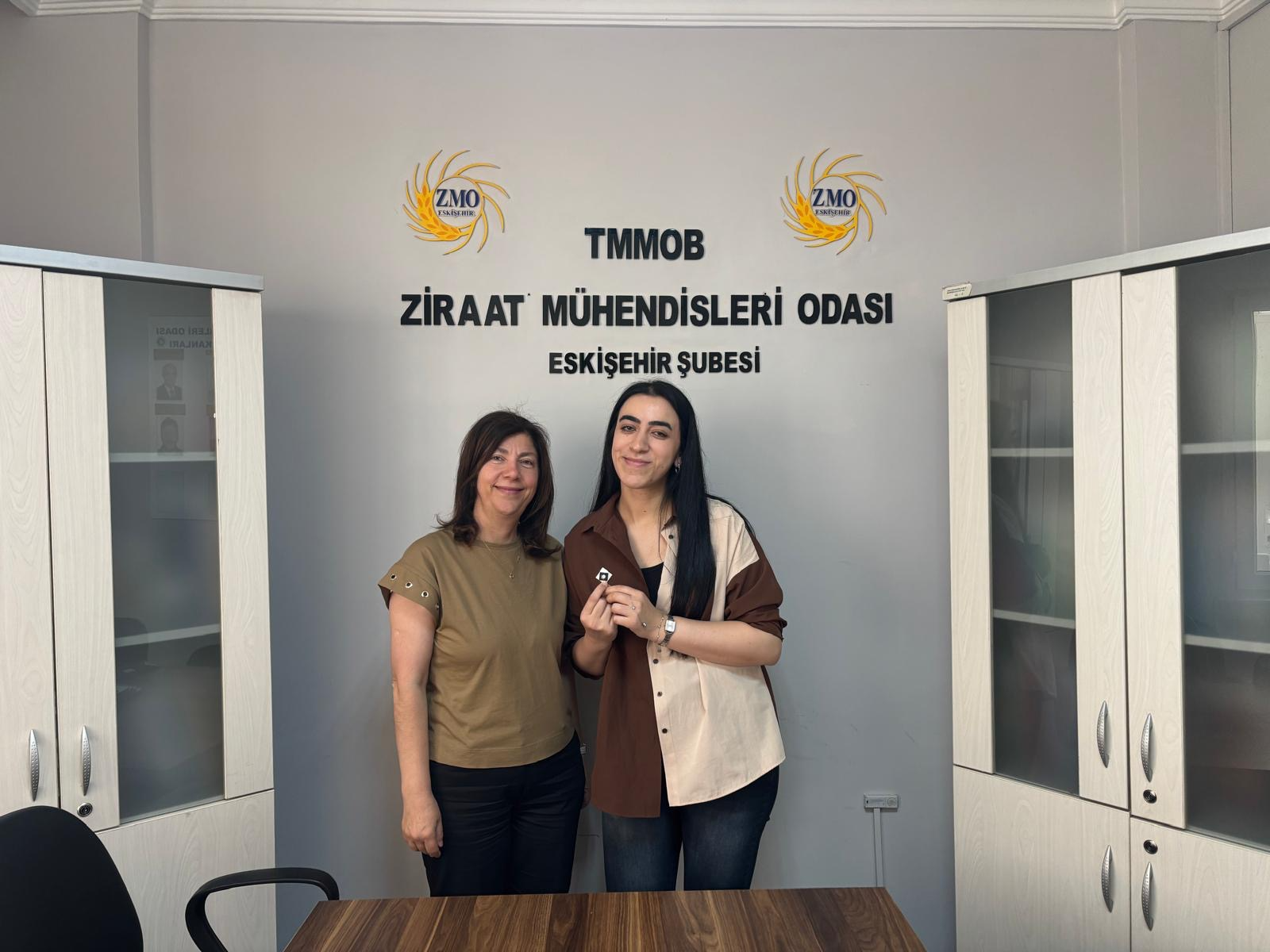 YENİ ÜYE ROZET TAKDİMİ