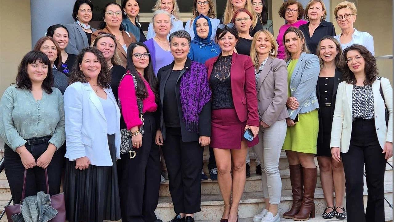 2 EYLÜLGAZETESİ: TMMOB ÜYESİ KADINLAR, KURULTAY İÇİN TOPLANDI - 30 EYLÜL 2025