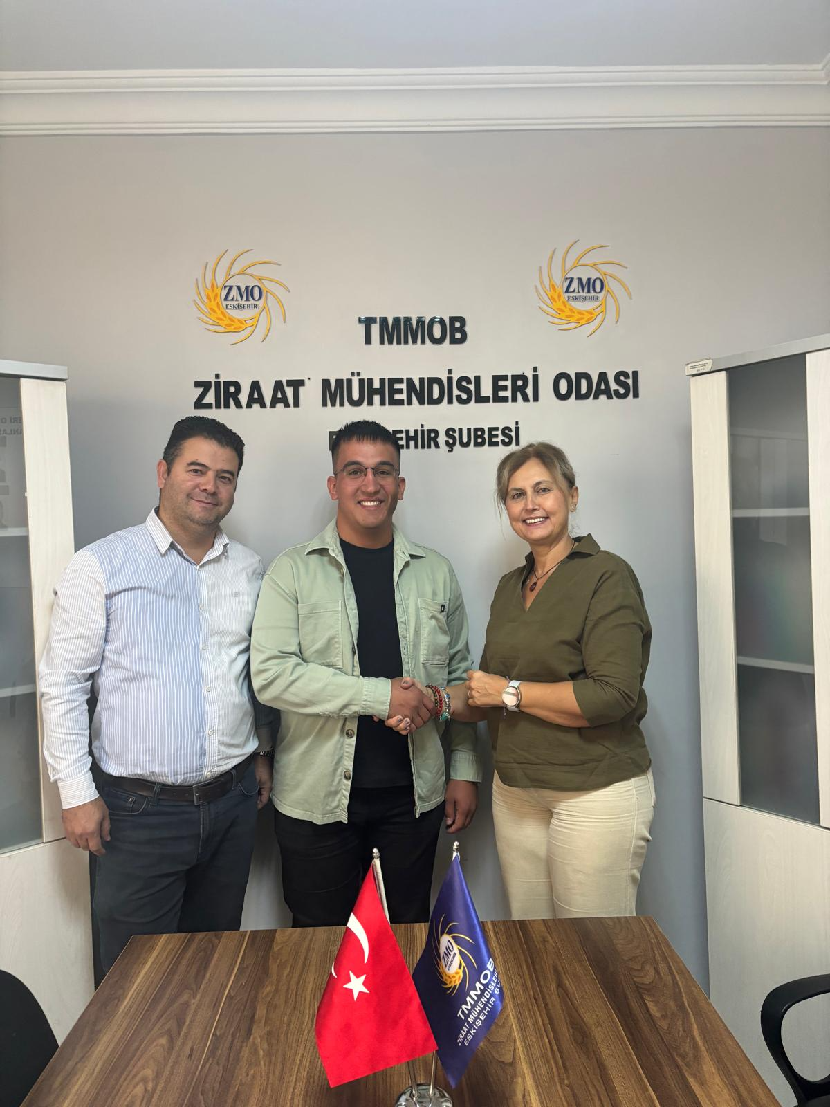YENİ ÜYE ROZET TAKDİMİ