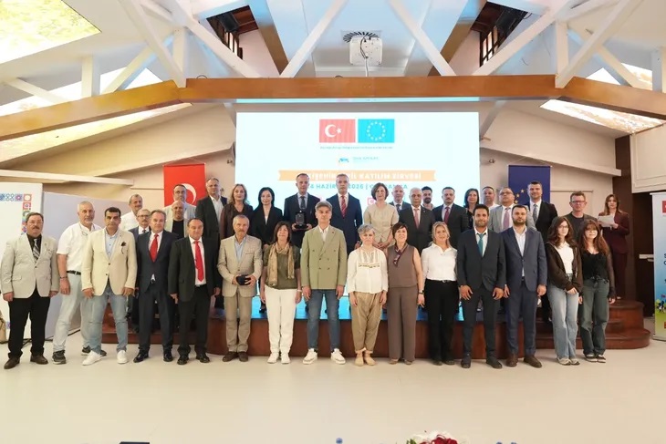 PORSUK HABER AJANSI: ESKİŞEHİR SİVİL KATILIM ZİRVESİ'NE EV SAHİPLİĞİ YAPTI-24 HAZİRAN 2026