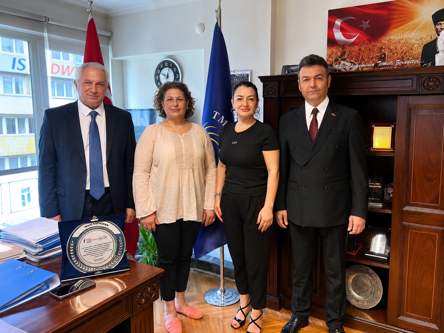 YEREL YÖNETİMLER VAKFI GENEL BAŞKANI SAYIN YAKUP KAPTAN VE BELEDİYE ENSTİTÜSÜ BAŞKANI SAYIN GÜL YENİGÜN ODA’MIZI ZİYARET ETTİ