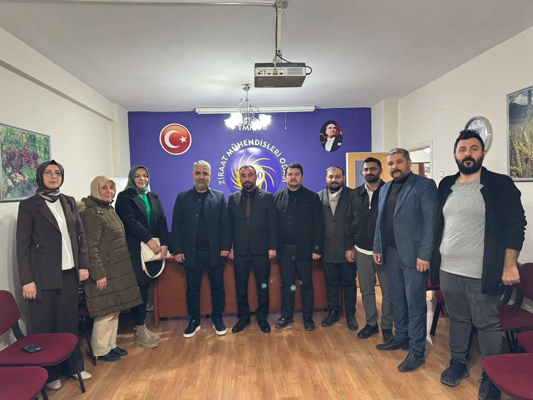 ONİKİŞUBAT ANAHTAR PARTİ İLÇE BAŞKANI SAYIN FATİH GEYİK VE DEĞERLİ YÖNETİM KURULU ÜYELERİNİN NAZİK ZİYARETLERİ...