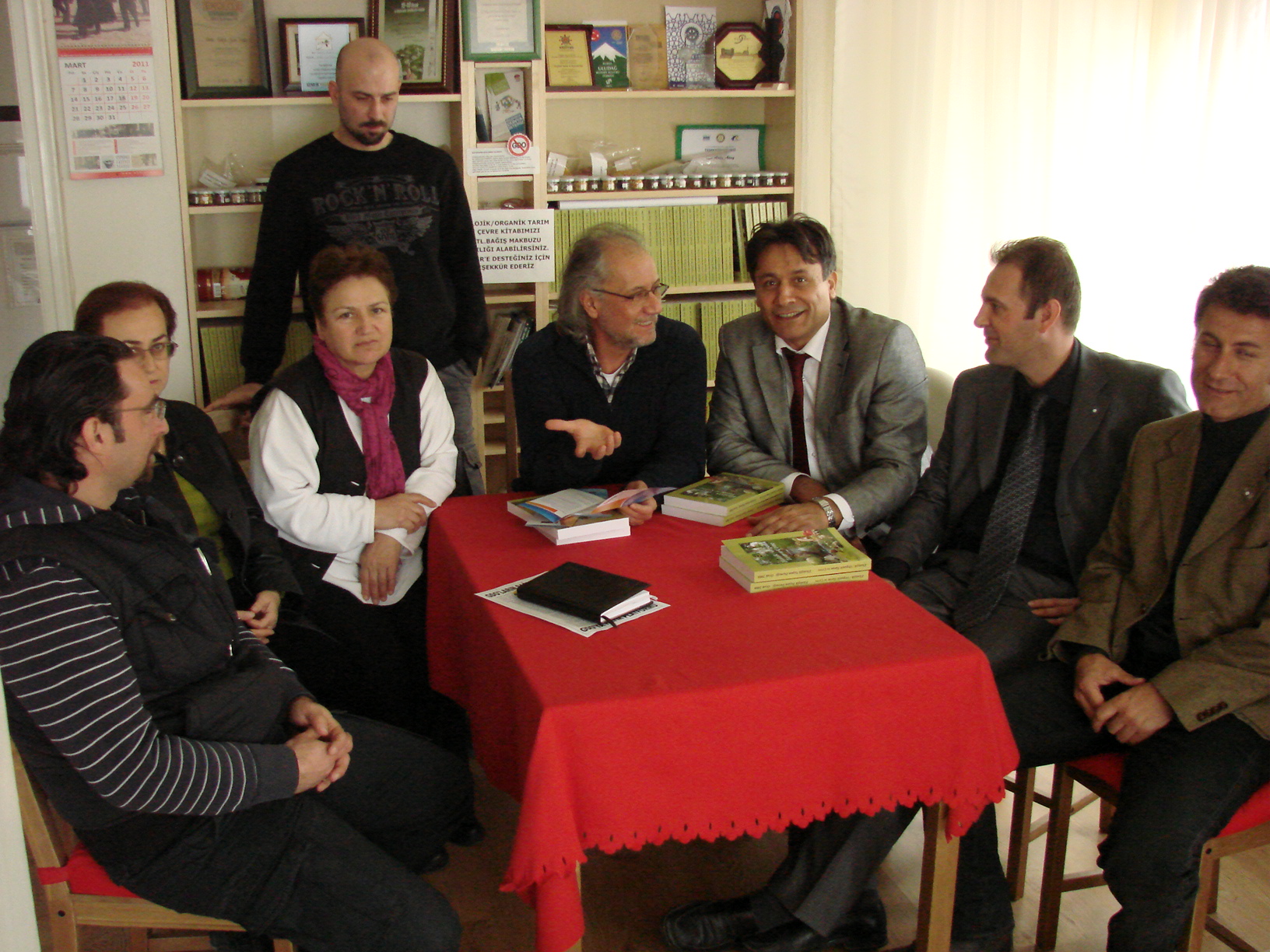 ŞUBE YÖNETİM KURULUMUZ GEMLİK VE ORHANGAZİ`DEKİ MESLEKTAŞLARIMIZLA BİRLİKTEYDİ