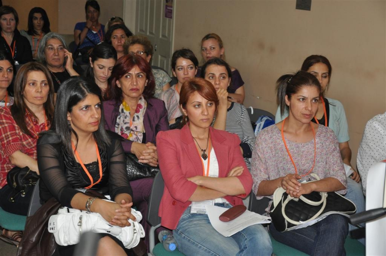 ADANA YEREL KADIN KURULTAYI