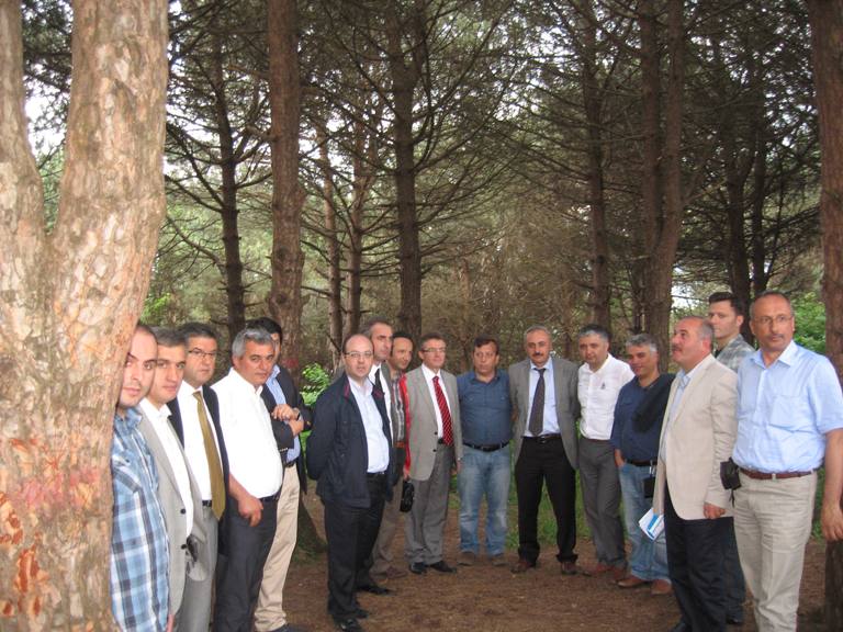 ARAKLI İLÇESİ`NDE YAPILMASI PLANLANAN ÇÖP DEPOLAMA ALANINA KARŞI AÇIKLAMA