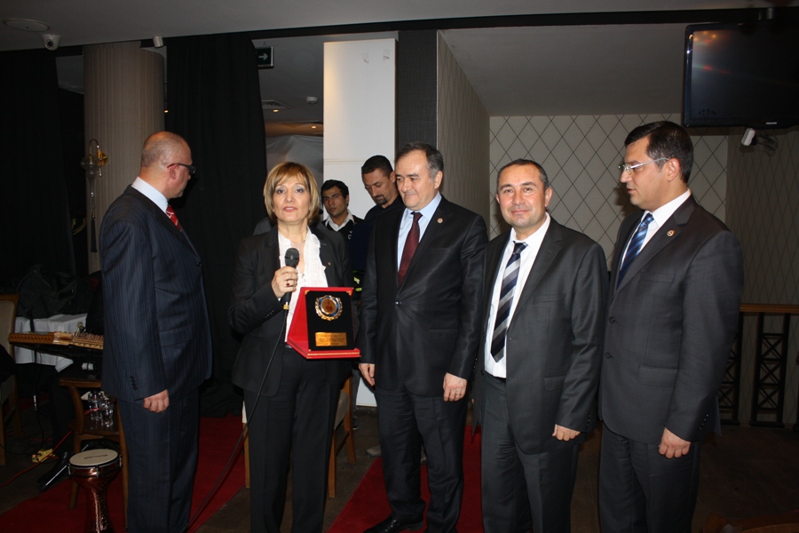 MANİSA AKADEMİK ODALAR BİRLİĞİ DÖNEM SÖZCÜLÜĞÜNÜ DEVİR ALDIK