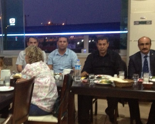 ÜYELERLE YEMEK