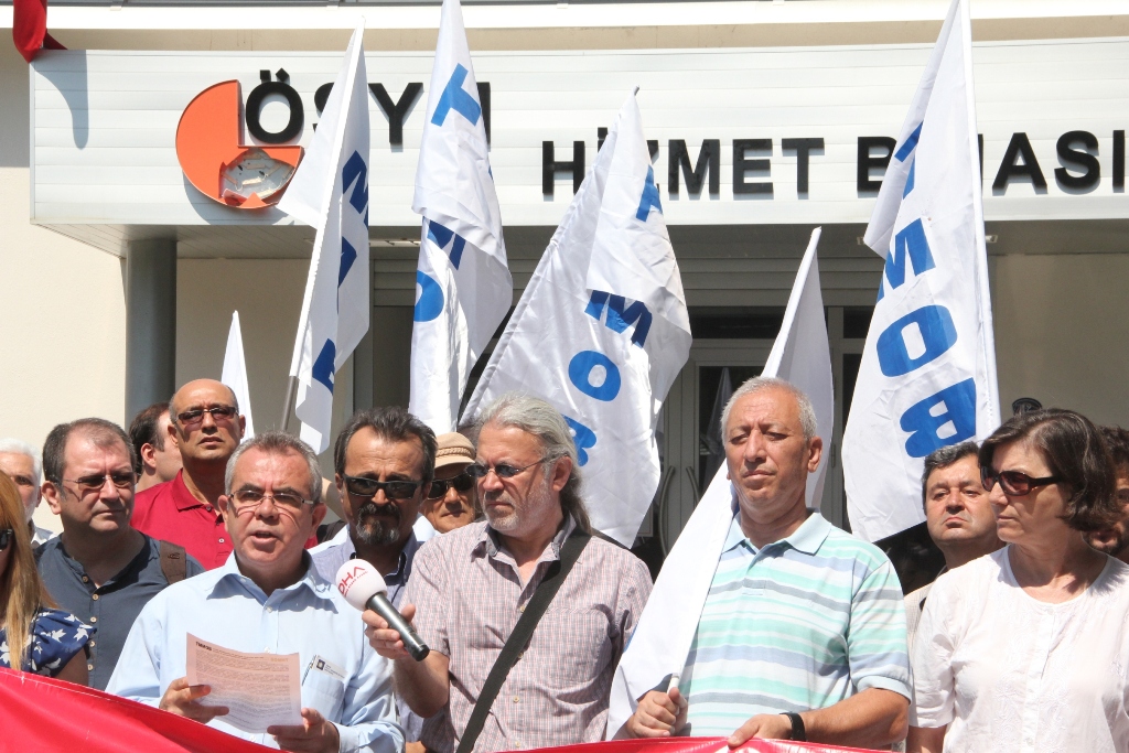 TMMOB İZMİR İKK BASIN AÇIKLAMASI: TEKNİK ÖĞRETMENLERE MÜHENDİSLİK ÜNVANI VERİLMESİNE HAYIR