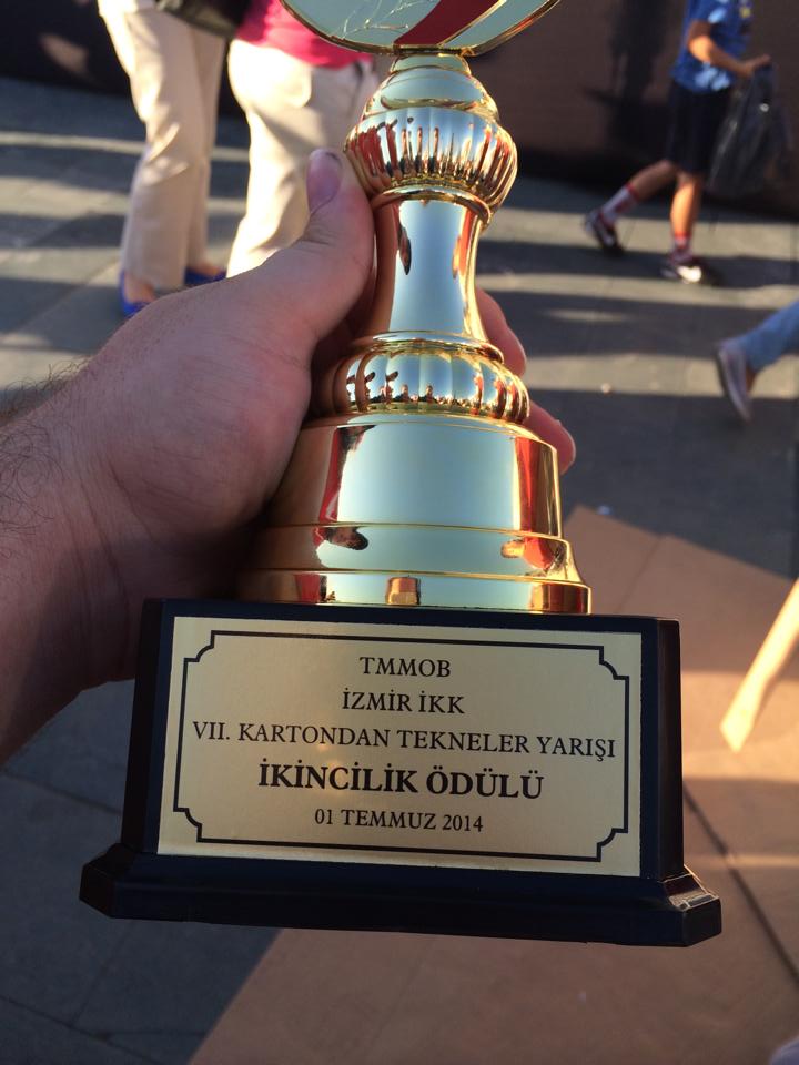 GELENEKSEL TMMOB İZMİR İKK KARTONDAN TEKNELER YARIŞI