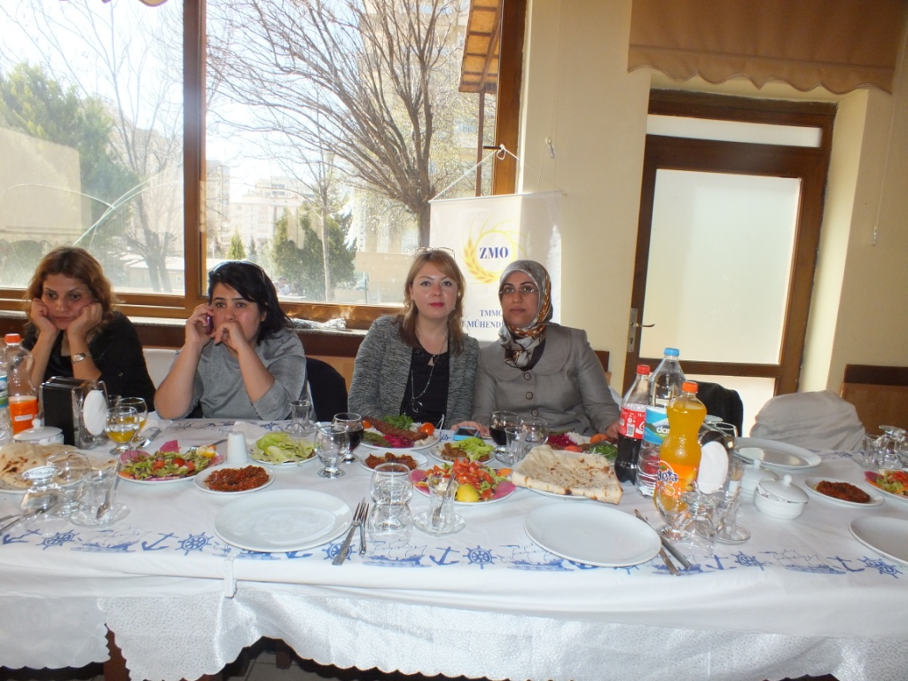 8 MART DÜNYA EMEKÇİ KADINLAR GÜNÜNÜ KUTLADIK
