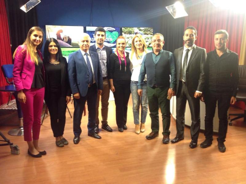 KANAL V YAYINI- GENÇ ZMO İLE YENİ MEZUN ZİRAAT MÜHENDİSLERİNİN TARIM SEKTÖRÜNE BAKIŞLARI VE BEKLENTİLERİ