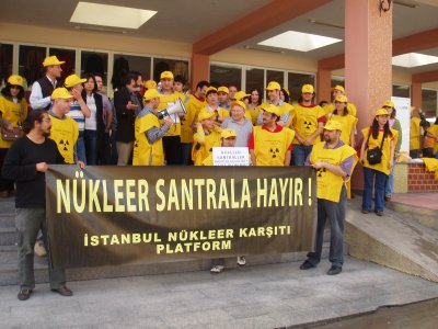 MERSİN'DE YAPILAN NÜKLEER SANTRALLERİN PROTESTO EDİLDİĞİ MİTİNGE KATILIM SAĞLADIK