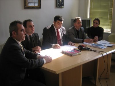 BASIN AÇIKLAMASI : SAĞLIK İÇİN SÜT İÇİN SAĞLIK RİSKİ TAŞIYAN SOKAK SÜTLERİNE İTİBAR ETMEYİN