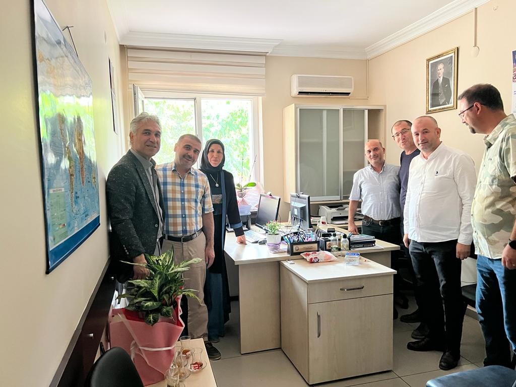 ŞUBE BAŞKANIMIZ VE YÖNETİM KURULU ÜYELERİMİZ ZİRAİ KARANTİNA MÜDÜRÜNÜ ZİYARET ETTİ.