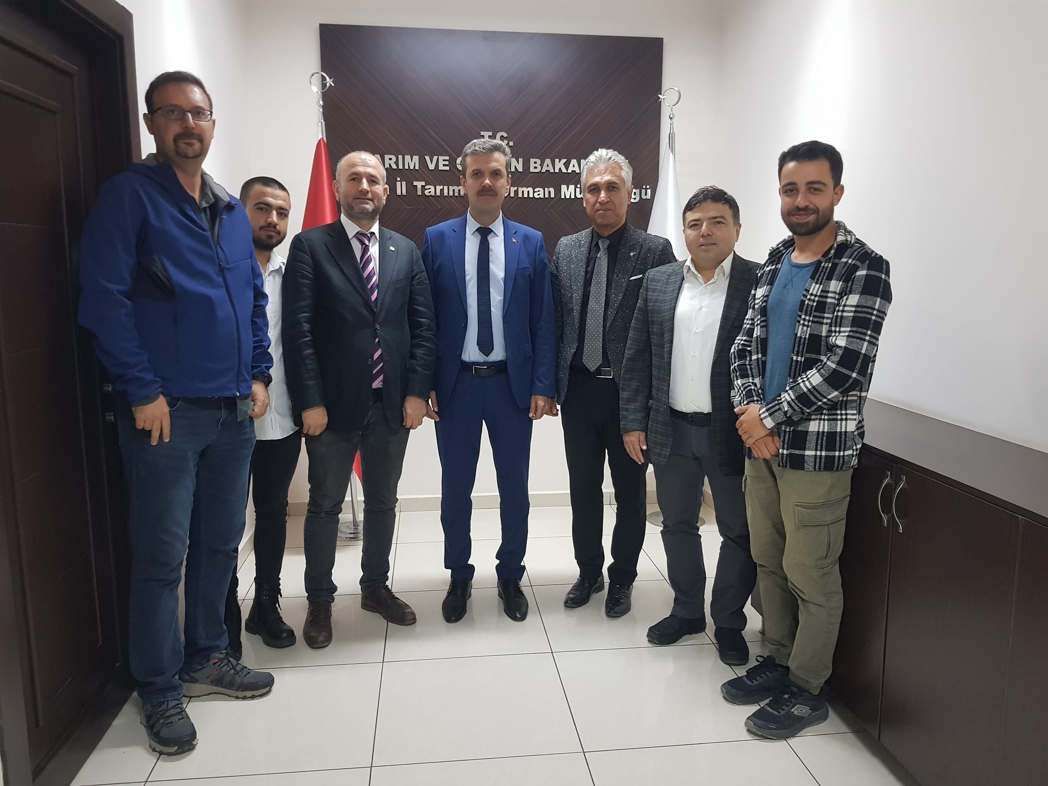 ŞUBE YÖNETİM KURULU ÜYELERİMİZ ZMO GENÇ İLE BİRLİKTE BURSA İL TARIM VE ORMAN MÜDÜRÜNÜ ZİYARET ETTİ.