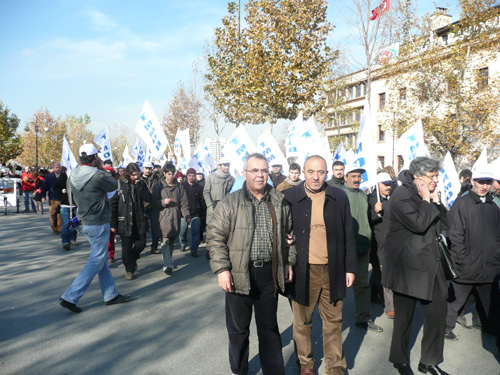 İŞSİZLİĞE, YOKSULLUĞA VE ZAMLARA KARŞI MİTİNG