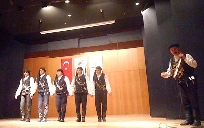 TARIM HAFTASI '09 HALK DANSLARI GÖSTERİSİ