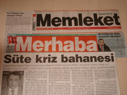 “SÜT FİYATLARINDA DÜŞÜŞ MARKETLERE UĞRAMIYOR” “SÜTE KRİZ BAHANESİ” – MERHABA GAZETESİ, “SÜT FİYATLARI DİP NOKTAYA DÜŞTÜ” – MEMLEKET GAZETESİ