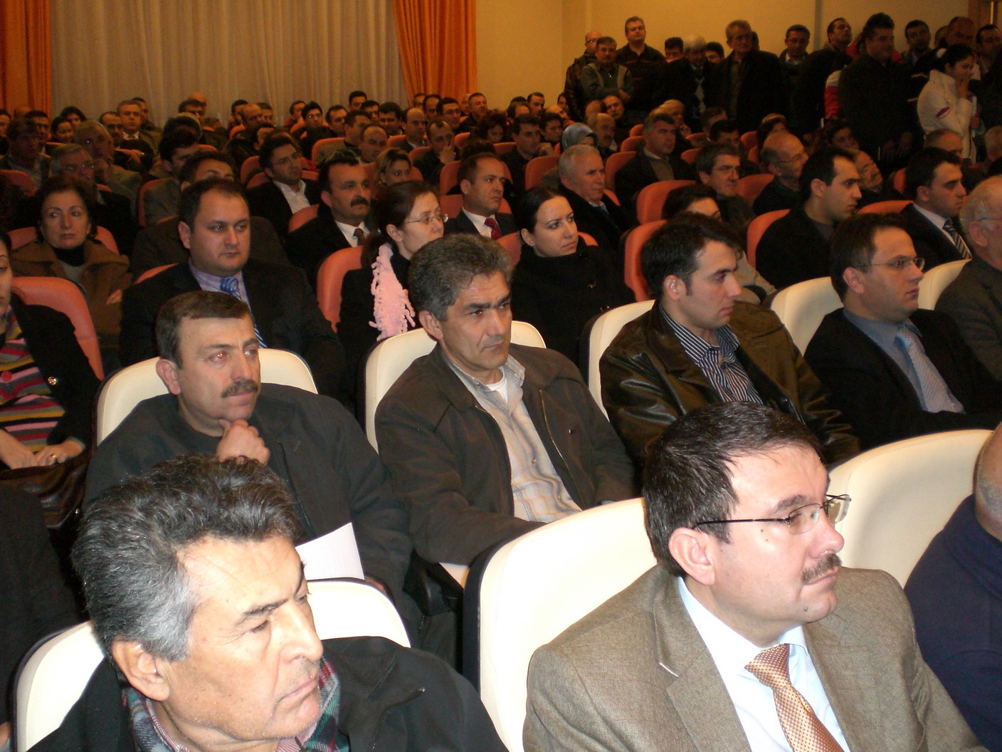 REÇETE YÖNETMELİĞİ İLE İLGİLİ TOPLANTI DÜZENLENDİ.