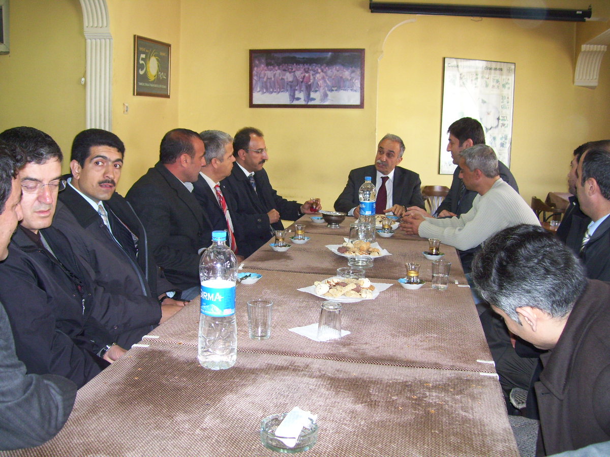 ŞANLIURFA BELEDİYE BAŞKANI VE YENİ DÖNEM BAĞIMSIZ BELEDİYE BAŞKAN ADAYI DR. AHMET EŞREF FAKIBABA ODAMIZI ZİYARET ETTİ.