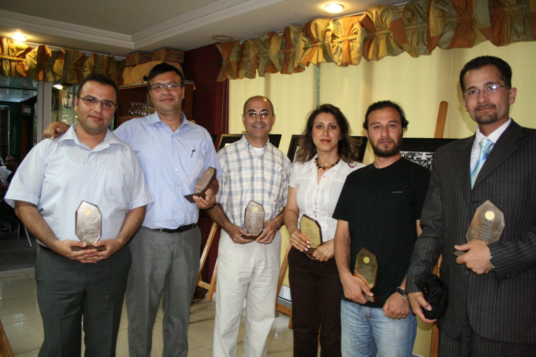 YEDİ BAKIŞ ÜÇ ALAN; 1 MAYIS FOTOĞRAF SERGİSİ 
