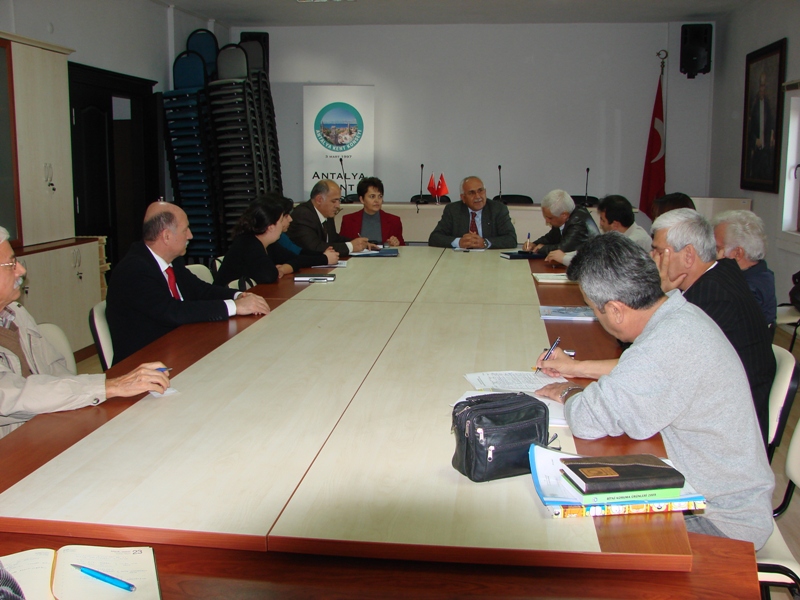 ZİRAİ İLAÇ KALINTISI VE BİTKİ KORUMA ÜRÜNLERİNİN REÇETELİ SATIŞI İLE İLGİLİ TOPLANTI