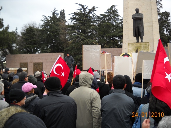 UĞUR MUMCU'YU ANDIK