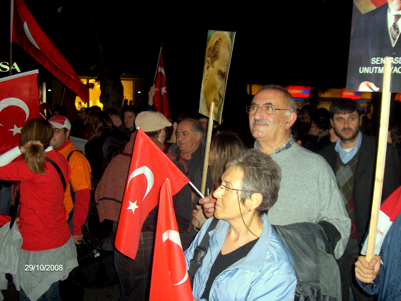 CUMHURİYET YÜRÜYÜŞÜNE KATILDIK