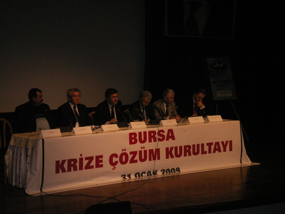 BURSA’DA “KRİZE ÇÖZÜM KURULTAYI” DÜZENLENDİ