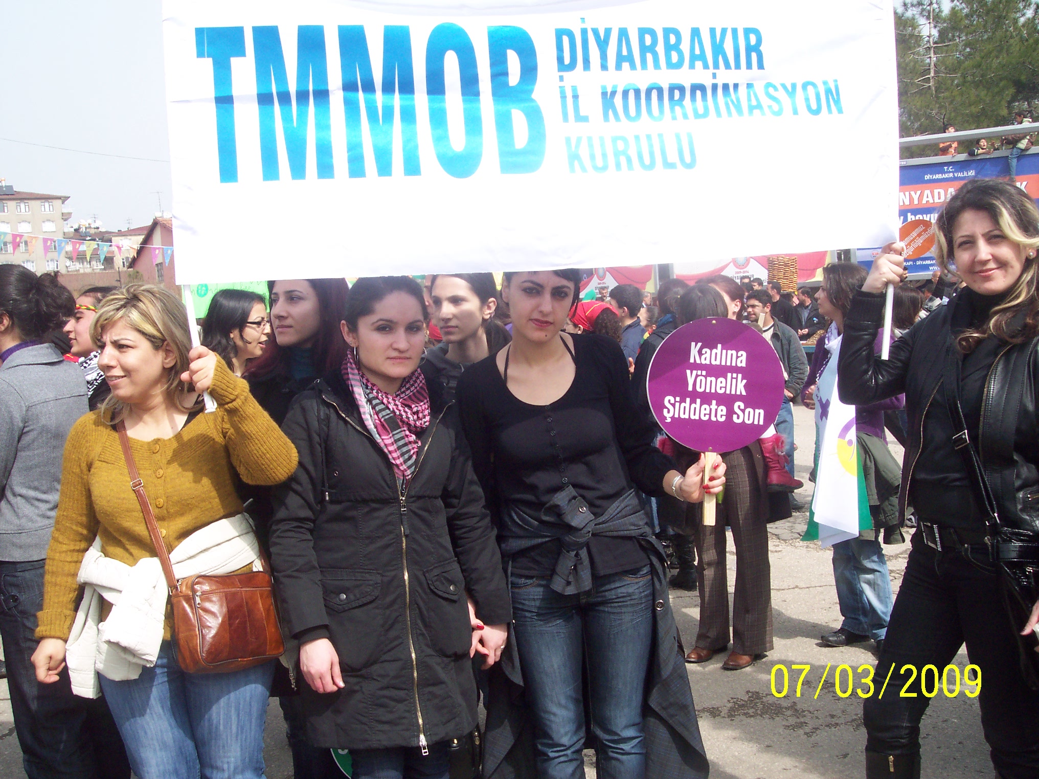 8 MART DÜNYA EMEKÇİ KADINLAR GÜNÜ ETKİNLİKLERİNE KATILDIK