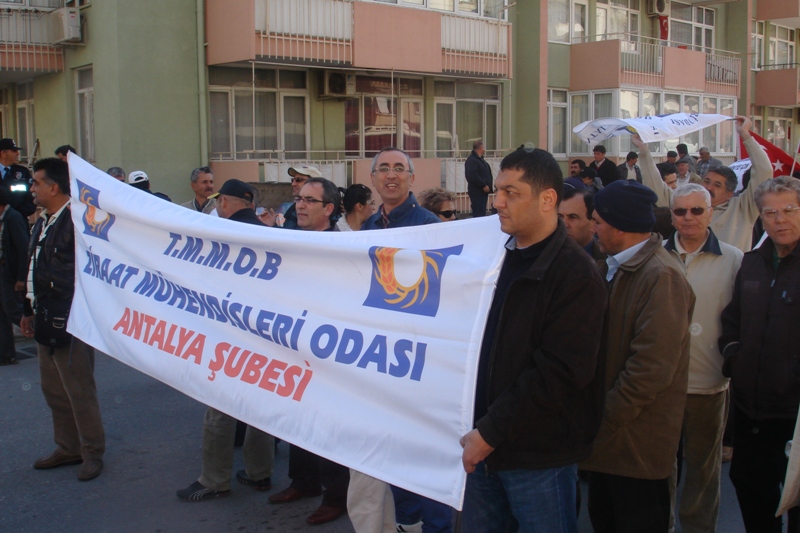 "ALAKIZ SÜTÜNÜ HELAL ETMİYOR" MİTİNGİNE KATILDIK