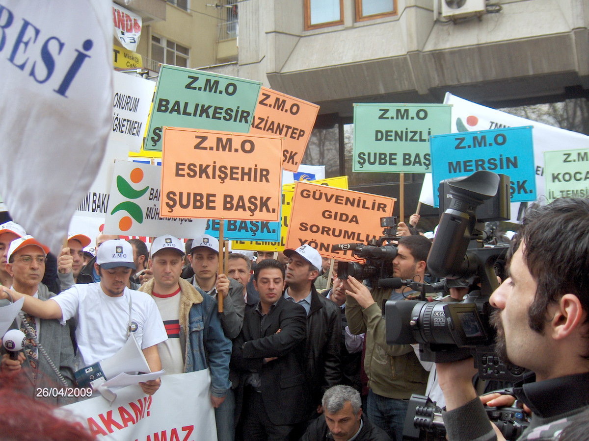 TARIM BAKANLIĞININ MESLEĞİMİZ ALEYHİNE UYGULAMALARINI PROTESTO ETTİK