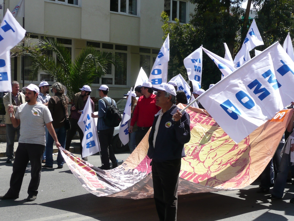 1 MAYIS BİRLİK MÜCADELE VE DAYANIŞMA GÜNÜNÜ GÜNDOĞDU MEYDANINDA KUTLADIK