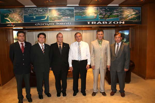 TRABZON VALİSİ MAKAMINDA ZİYARET EDİLDİ