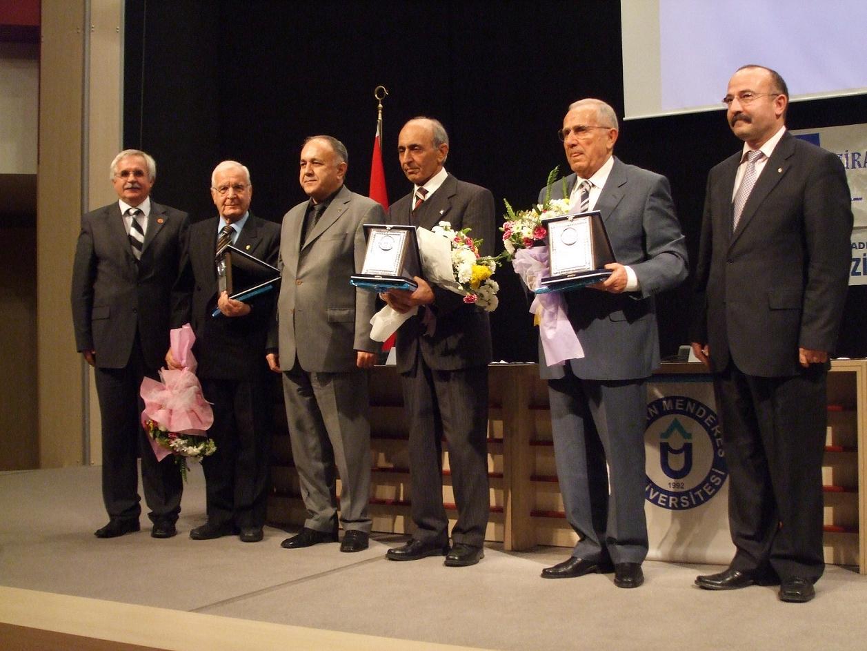 TARIMDA EĞİTİMİN BAŞLAMASININ 164. YILDÖNÜMÜ KUTLANDI

TARIMDA EĞİTİMİN BAŞLAMASININ 164. YIL DÖNÜMÜ KUTLANDI.

