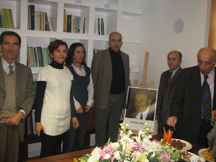 CEMİL KALELİ KÜTÜPHANESİ, ALİ KARABULUT ZMO GENÇ OFİSİ VE ÇALIŞMA ORTAMI TÖRENLE AÇILDI